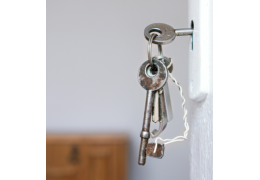 Möbeltrends aus Holz und Stahl: Eleganz und Langlebigkeit für Ihren Raum